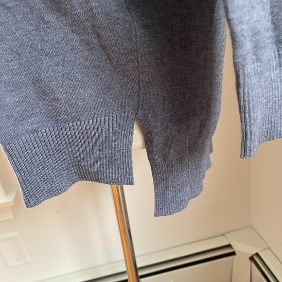 Dreamers By Debut V-Neck Long-Sleeved Tunic Sweater, Indigo Blue, Size M/L NWT! - Picture 2 of 6